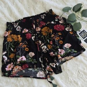 one 5 one Odessa Multicolor Floral High Rise Shorts
